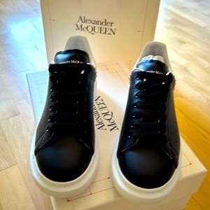 Men’s Alexander McQueen tennis shoes brand new never been worn